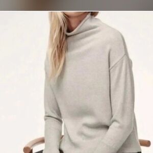 Wilfred Light Gray/beige mock Turtleneck Sweater